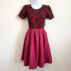 New Lularoe Amelia Dress Women's XS Red Floral Leaf Pleated Fit & Flare Stretch